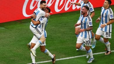 صورة الكشف عن حكم مباراة الأرجنتين وكرواتيا