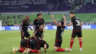 صورة بسبب راتبه الكبير.. محمود الخطيب يعرض نجم الأهلي للبيع (هل يفعلها الزمالك؟)